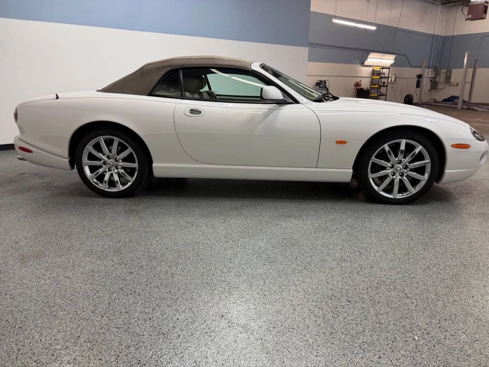 2006 Jaguar X100 XK8 - Image 10 of 31