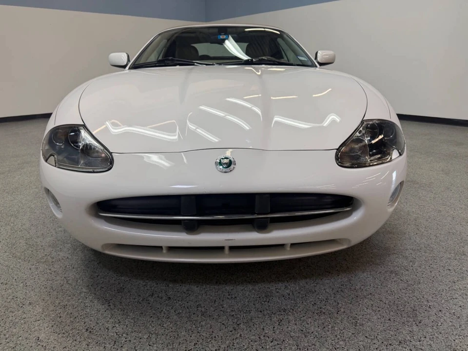 2006 Jaguar X100 XK8 - Image 2 of 31