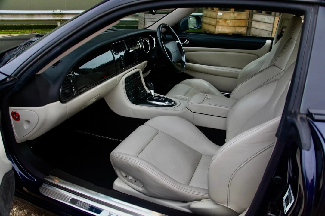 2005 Jaguar X100 XKR - Image 23 of 30
