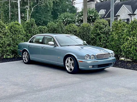 2006 Jaguar Vanden Plas XJ8