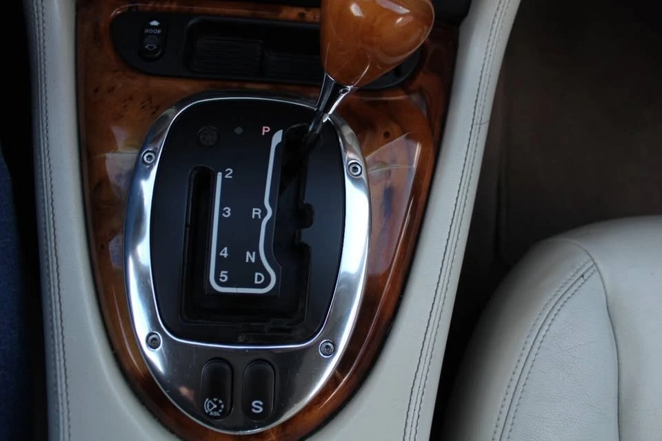2006 Jaguar X100 XK8 - Image 12 of 16