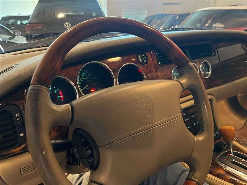 2006 Jaguar X100 XK8 - Image 16 of 20