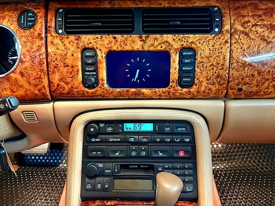 2006 Jaguar X100 XK8 - Image 13 of 20