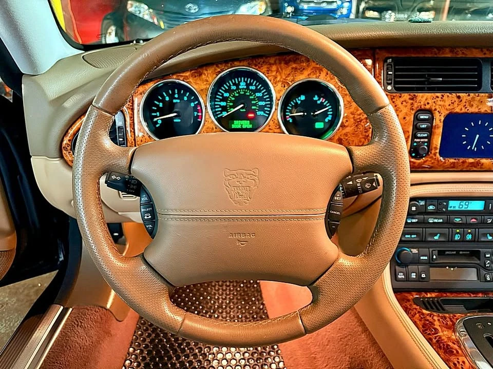 2006 Jaguar X100 XK8 - Image 11 of 20