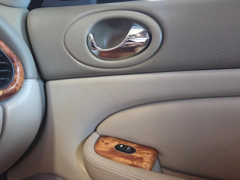 2006 Jaguar X100 XK8 - Image 6 of 20