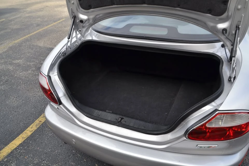 2006 Jaguar X100 XKR - Image 19 of 20