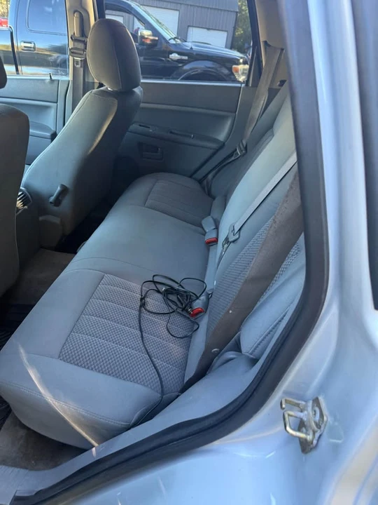 2006 Jeep XJ Cherokee - Image 9 of 10