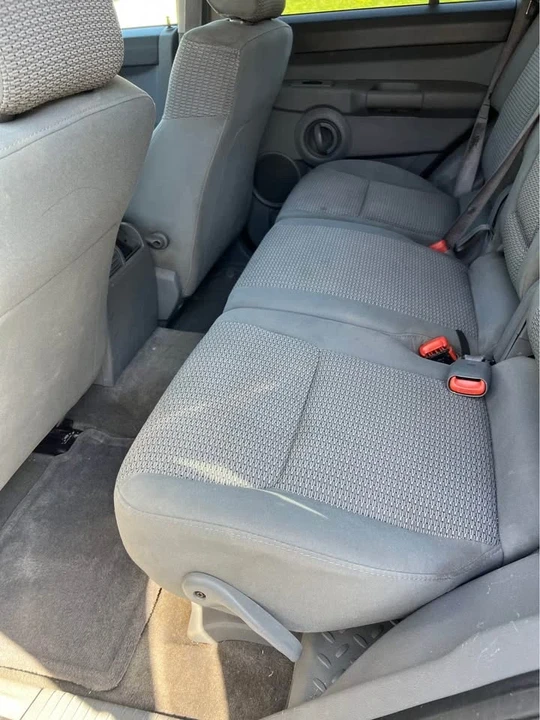 2006 Jeep Commander - Image 6 of 10