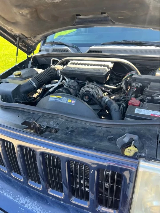 2006 Jeep Commander - Image 2 of 10