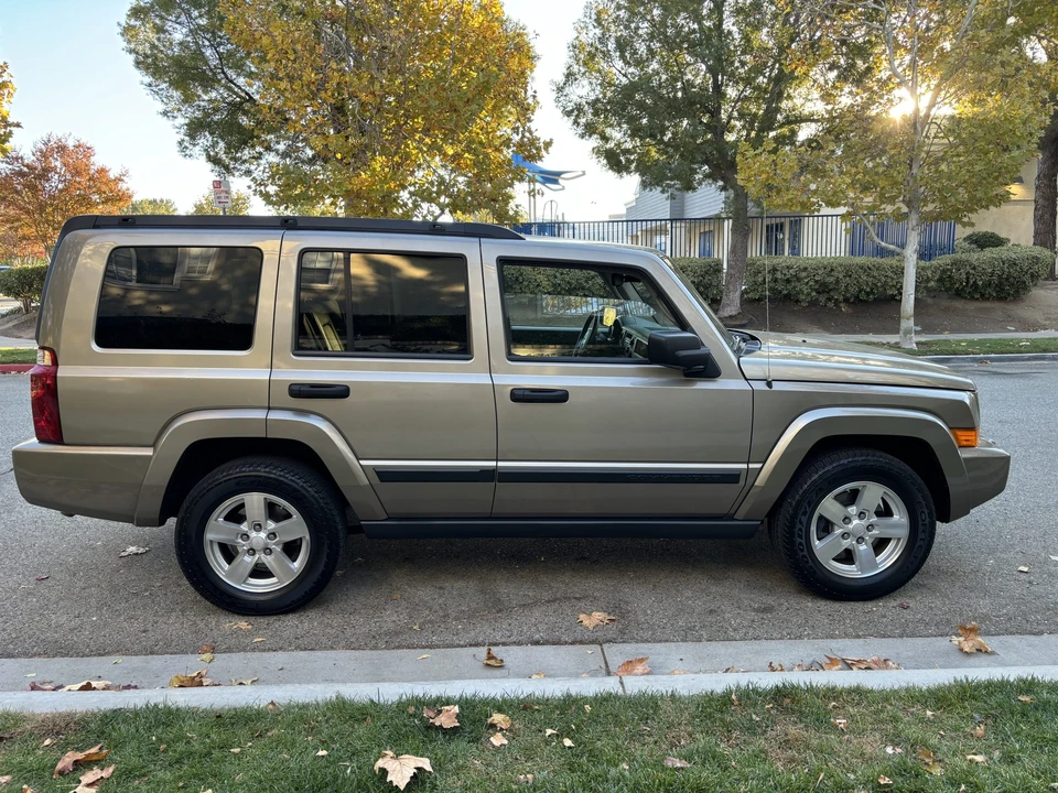 2006 Jeep Commander - Image 6 of 31