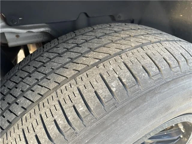 2006 Jeep Commander - Image 12 of 21