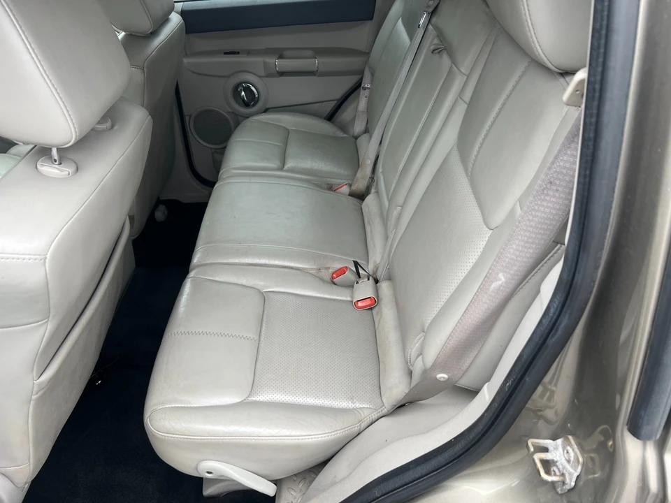 2006 Jeep Commander - Image 10 of 21