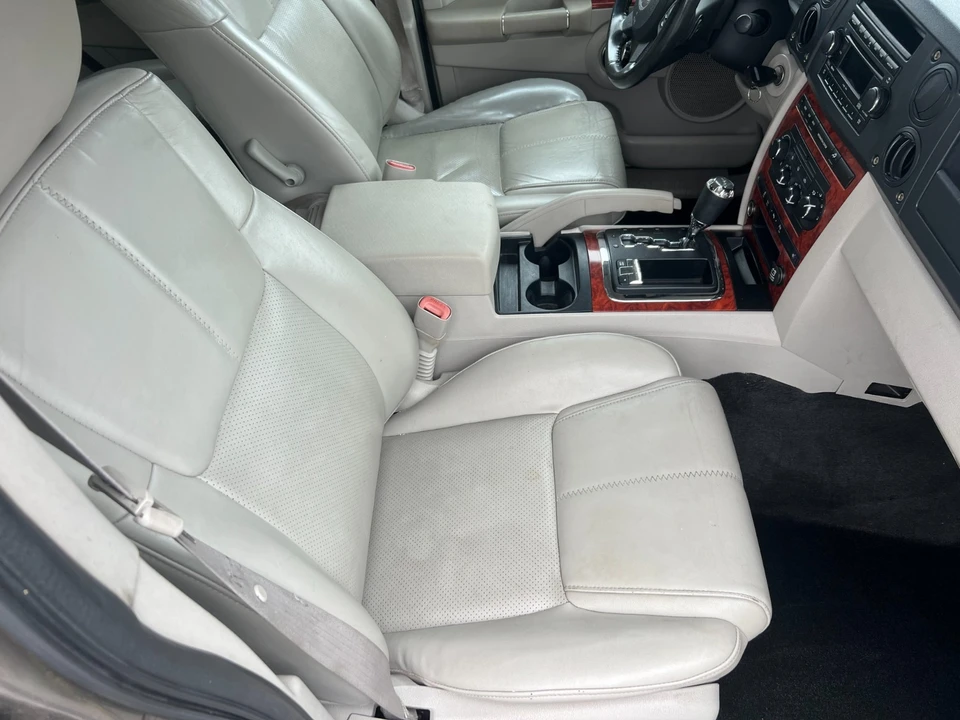 2006 Jeep Commander - Image 13 of 21