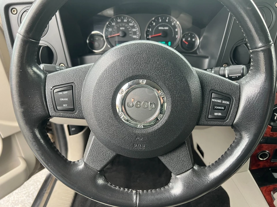 2006 Jeep Commander - Image 14 of 21