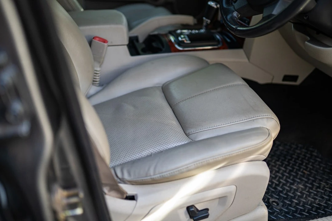 2006 Jeep Commander - Image 17 of 30