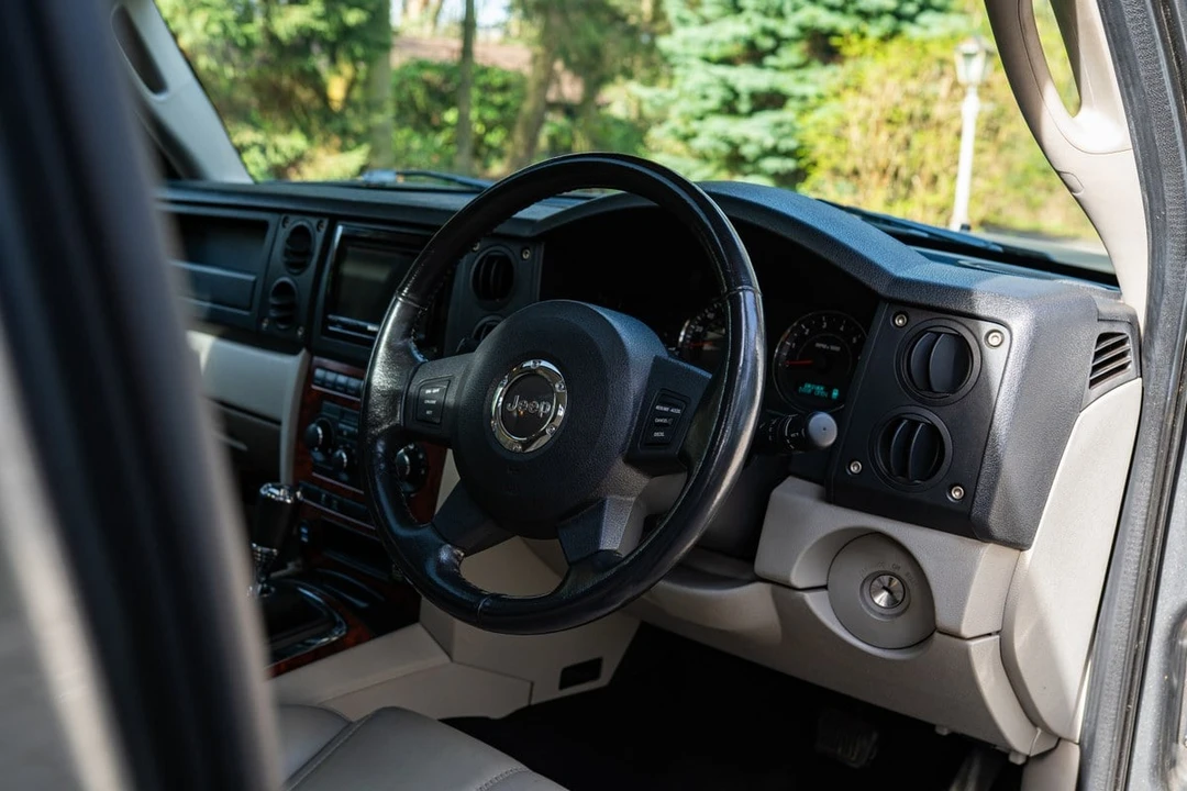 2006 Jeep Commander - Image 3 of 30