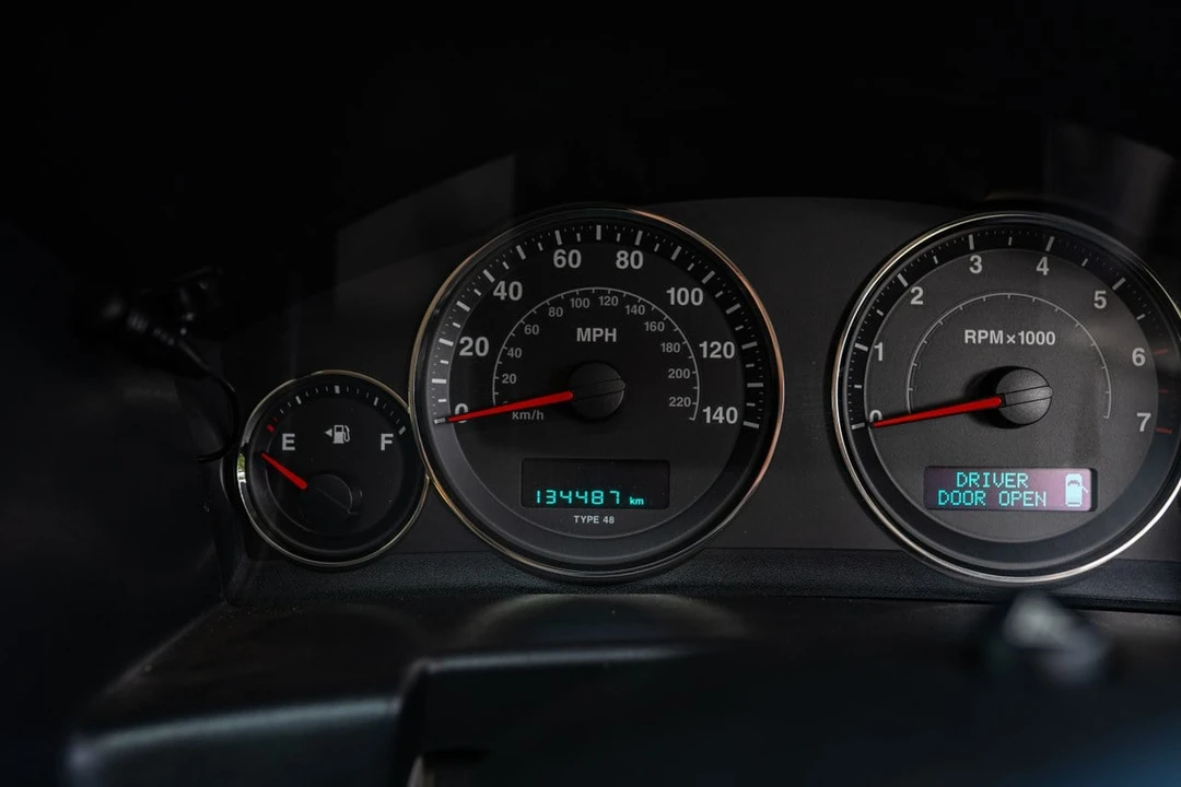 2006 Jeep Commander - Image 23 of 30