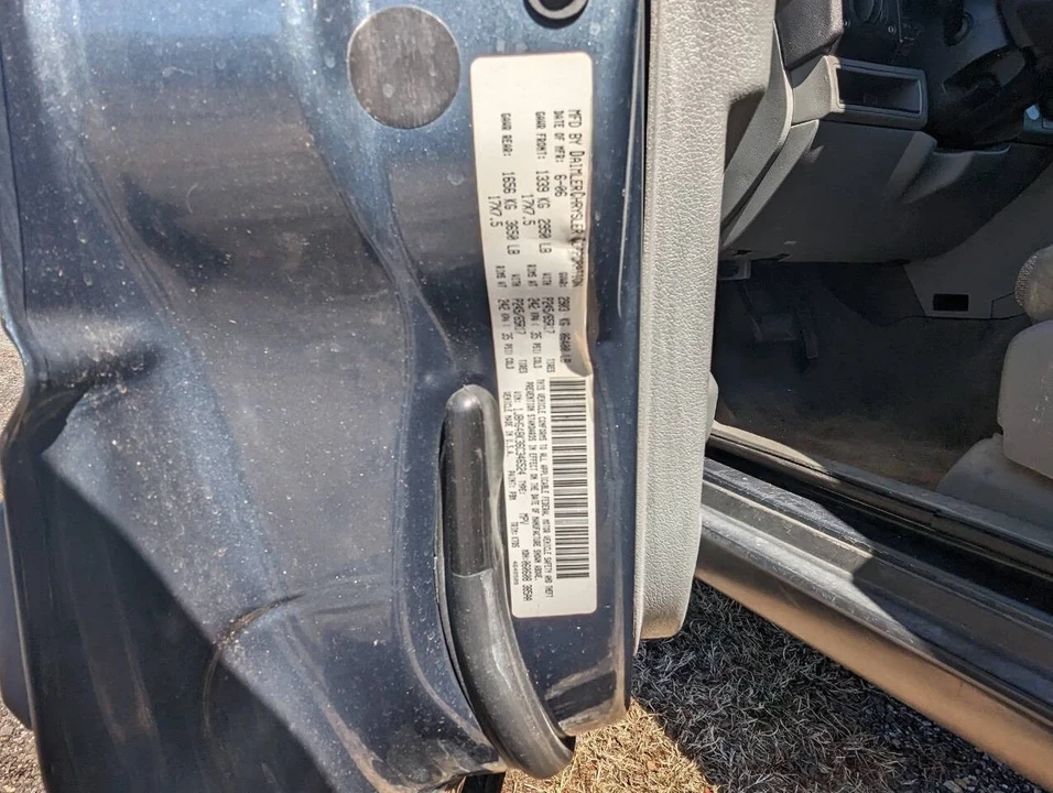 2006 Jeep Commander - Image 18 of 21