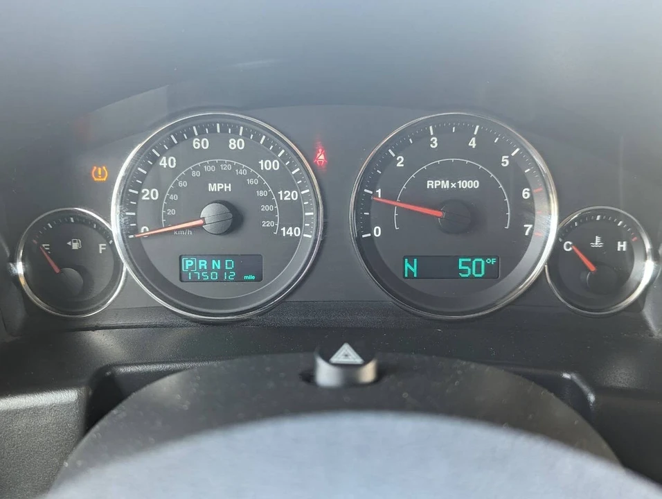 2006 Jeep Commander - Image 14 of 21