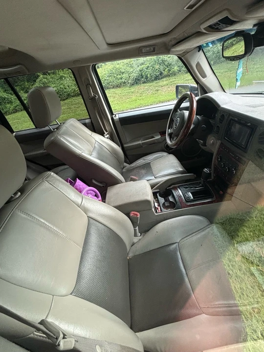 2006 Jeep Commander - Image 4 of 5