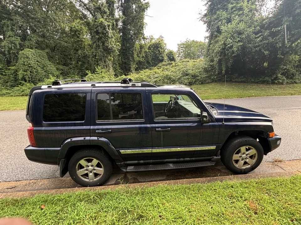 2006 Jeep Commander - Image 2 of 5