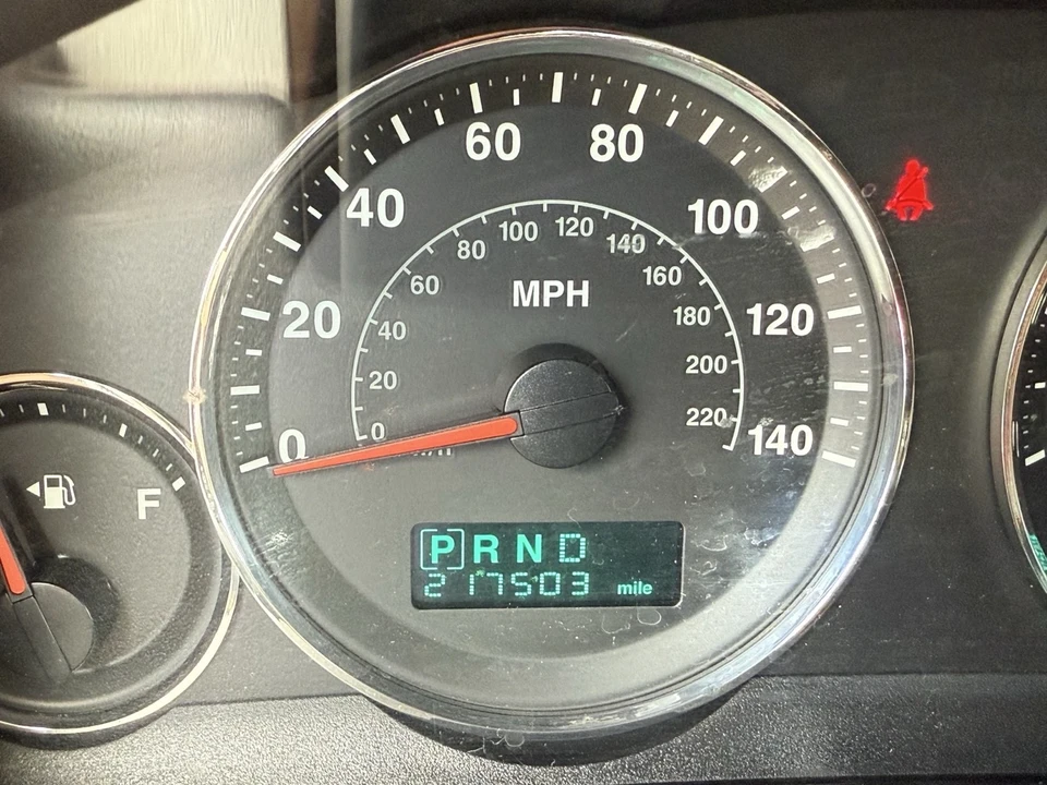 2006 Jeep Commander - Image 8 of 19