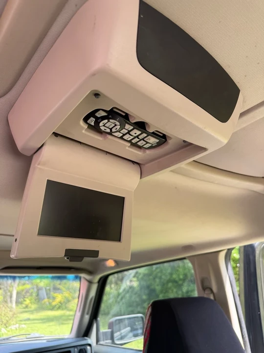 2006 Jeep Commander - Image 15 of 19