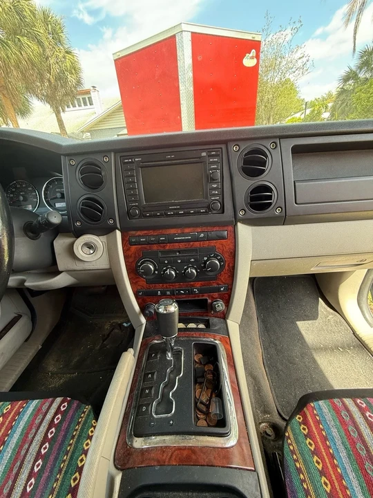 2006 Jeep Commander - Image 13 of 19