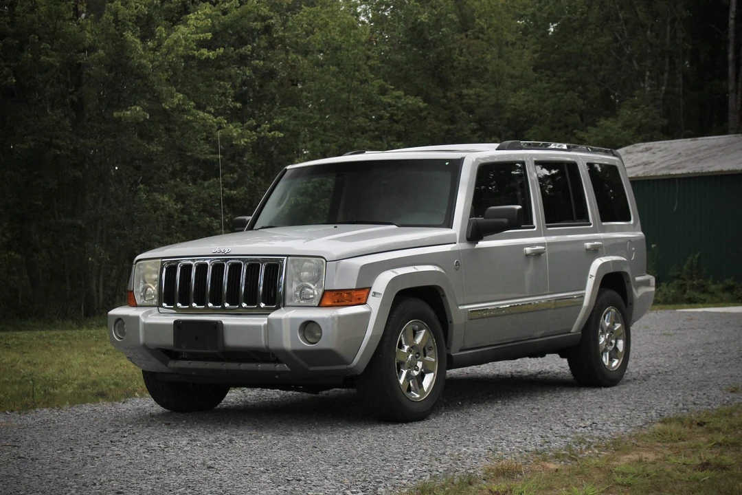 2006 Jeep Commander - Image 2 of 31