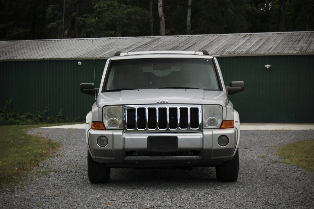 2006 Jeep Commander - Image 9 of 31