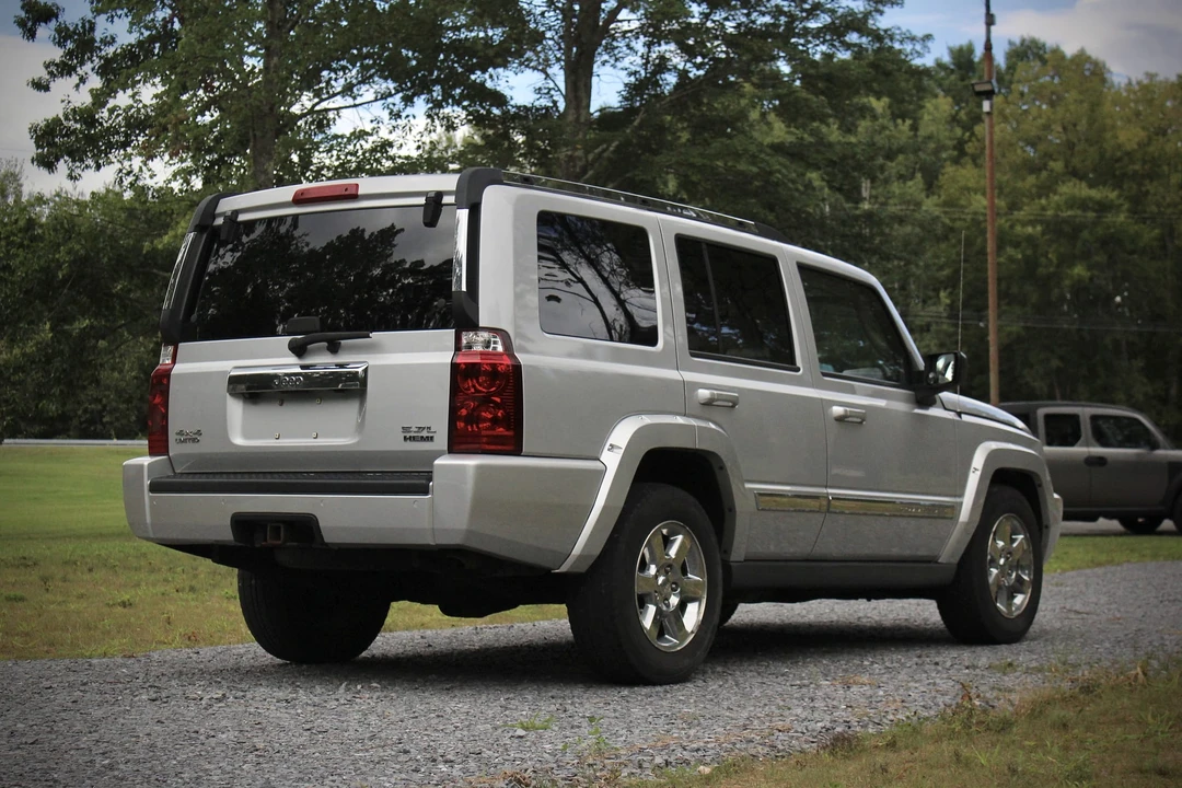2006 Jeep Commander - Image 6 of 31
