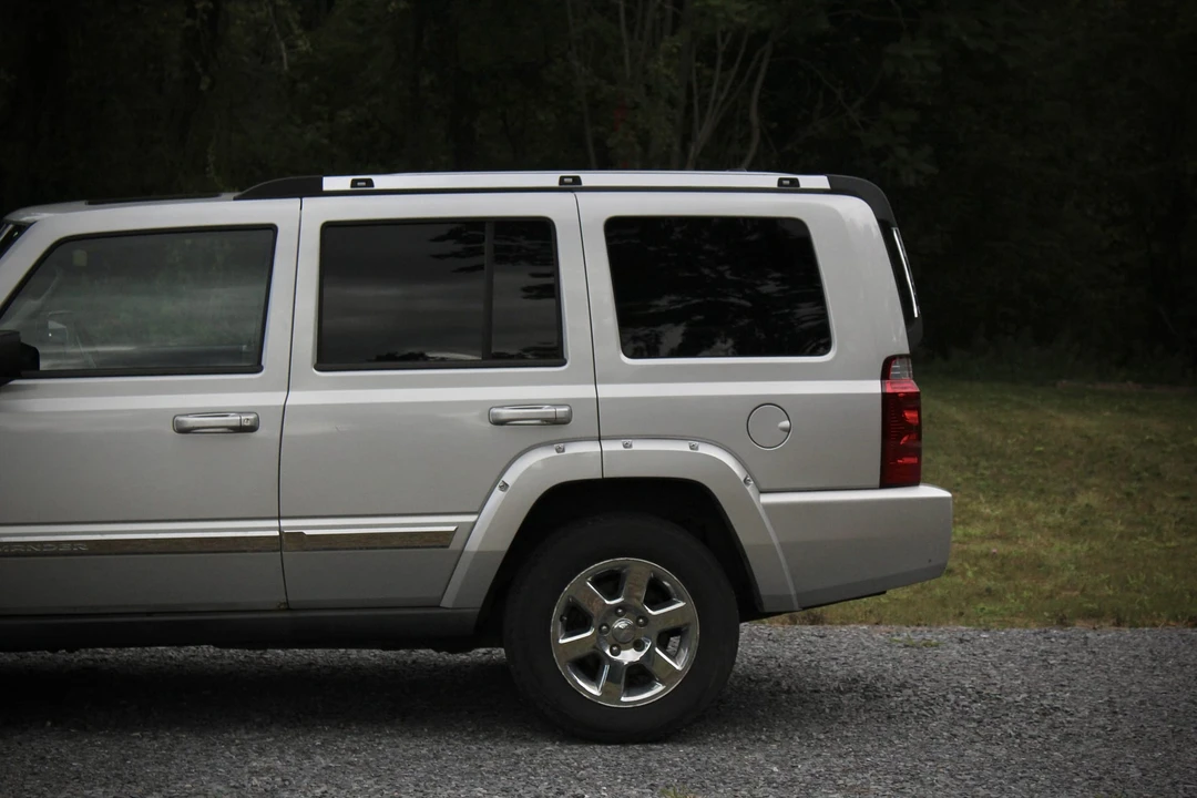 2006 Jeep Commander - Image 12 of 31