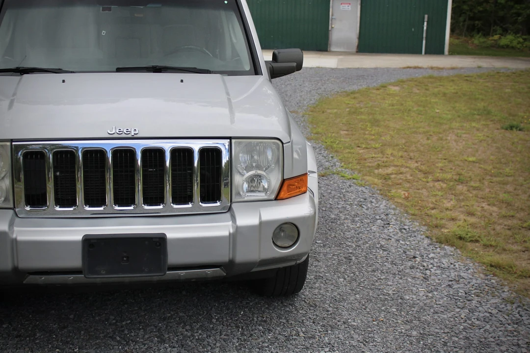 2006 Jeep Commander - Image 18 of 31