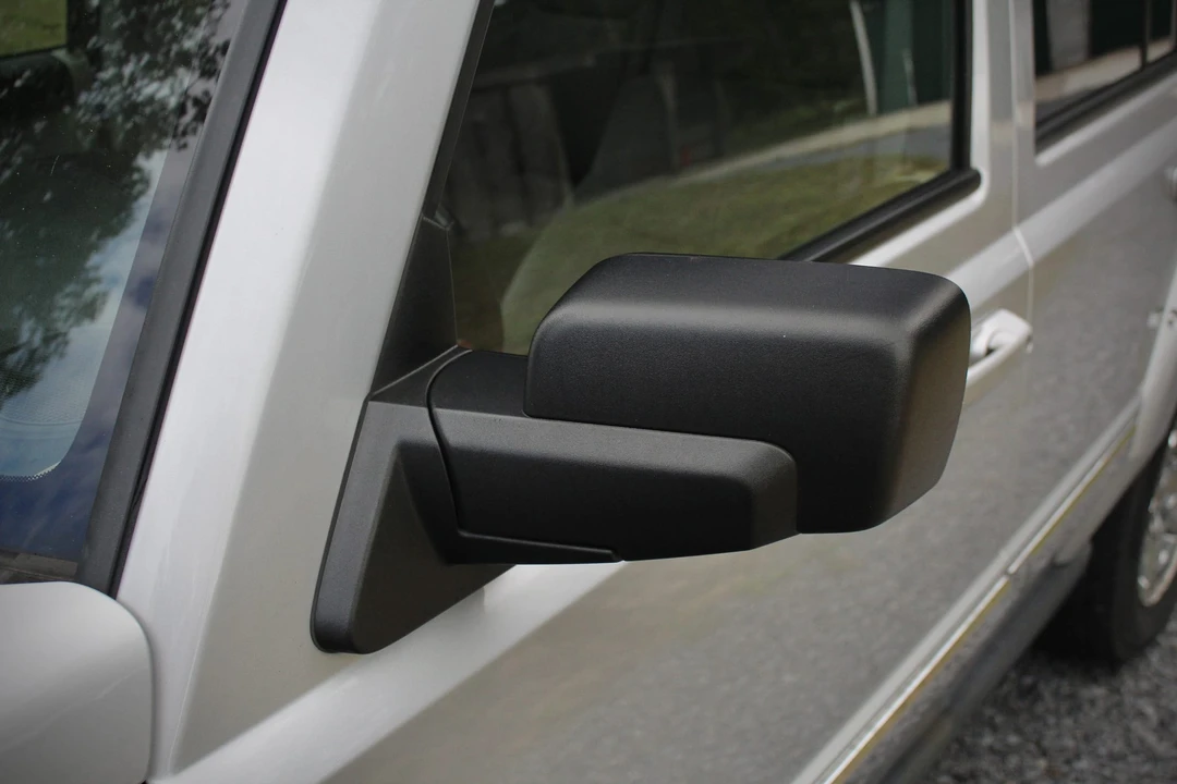 2006 Jeep Commander - Image 29 of 31