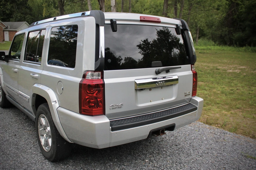 2006 Jeep Commander - Image 13 of 31