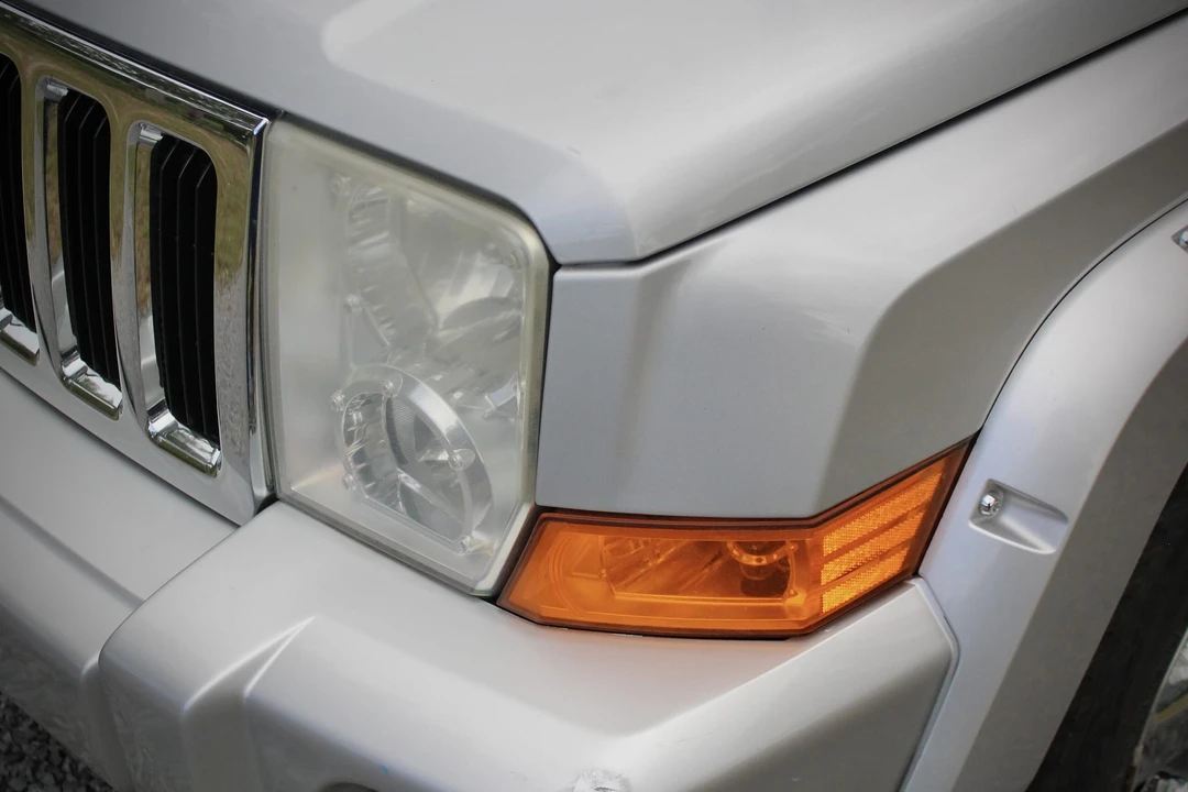 2006 Jeep Commander - Image 24 of 31