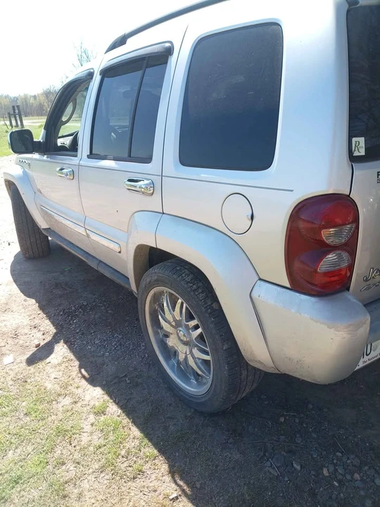 2006 Jeep KJ Liberty - Image 6 of 6