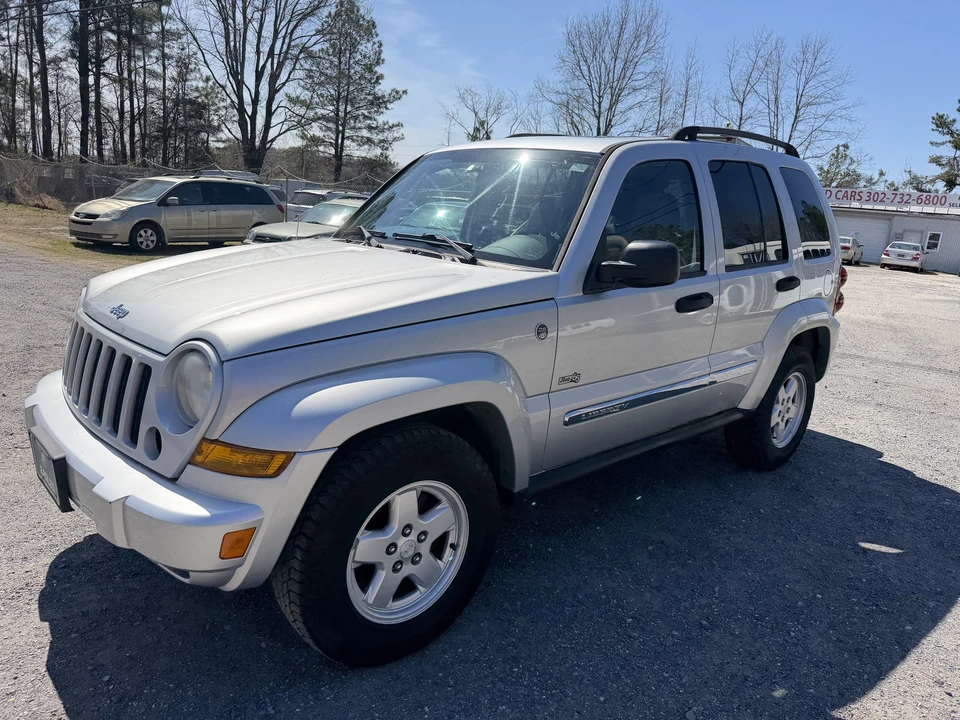 2006 Jeep KJ Liberty - Image 14 of 21