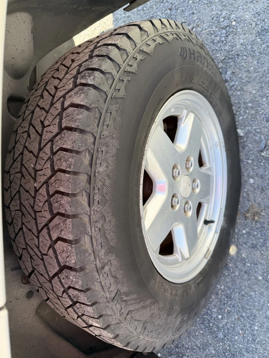 2006 Jeep KJ Liberty - Image 11 of 21