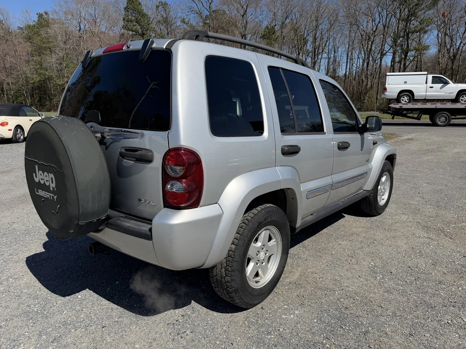 2006 Jeep KJ Liberty - Image 18 of 21