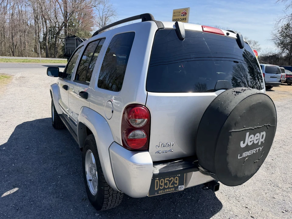 2006 Jeep KJ Liberty - Image 16 of 21
