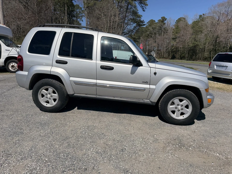 2006 Jeep KJ Liberty - Image 19 of 21