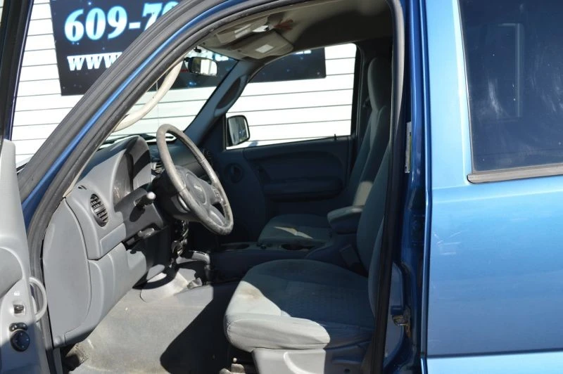2006 Jeep KJ Liberty - Image 10 of 12