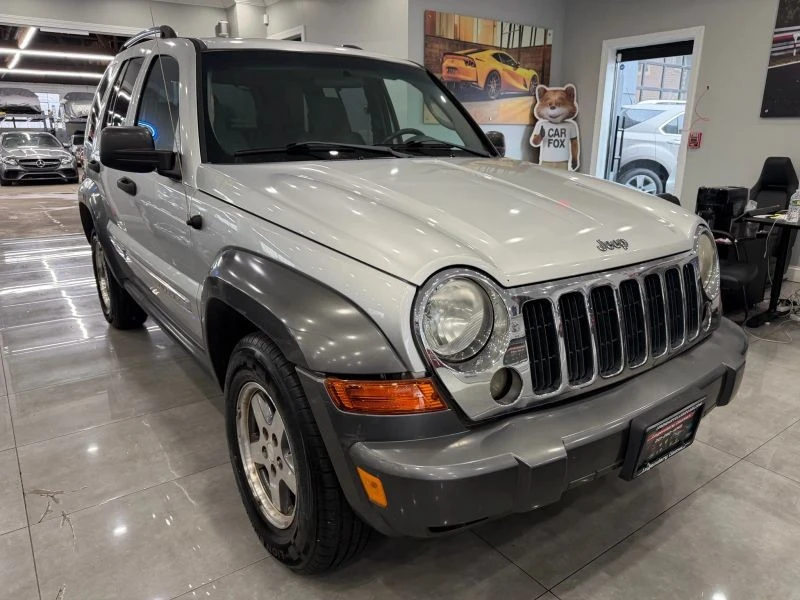 2006 Jeep KJ Liberty - Image 6 of 12
