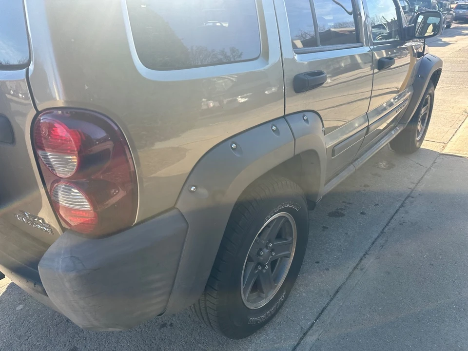 2006 Jeep KJ Liberty - Image 9 of 20