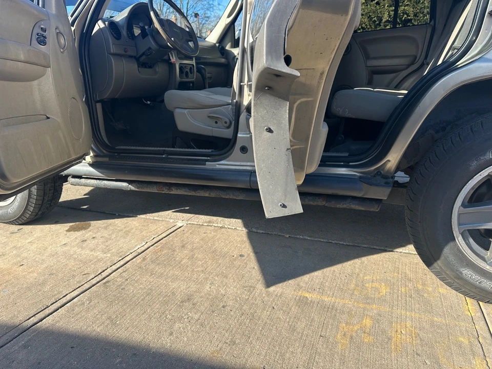 2006 Jeep KJ Liberty - Image 19 of 20