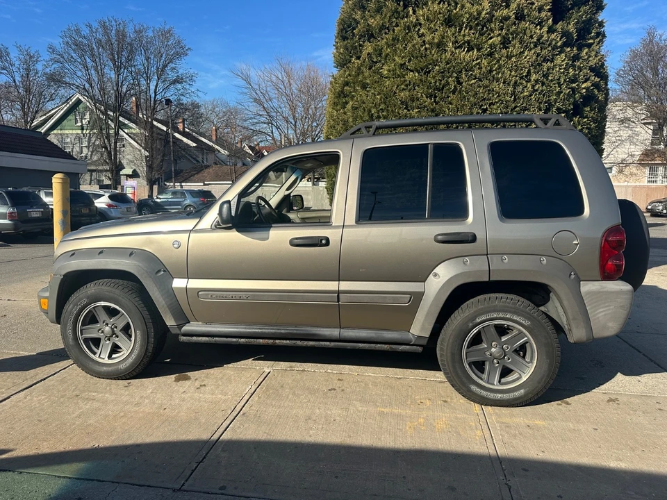 2006 Jeep KJ Liberty - Image 2 of 20