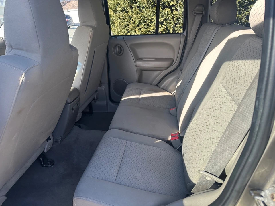 2006 Jeep KJ Liberty - Image 15 of 20