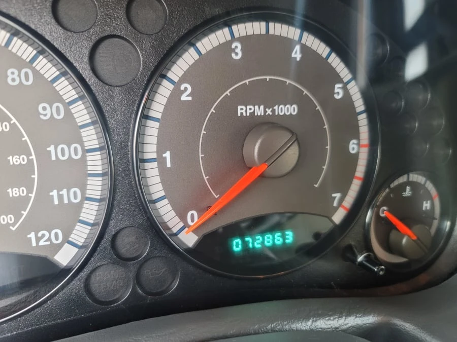 2006 Jeep KJ Liberty - Image 12 of 23