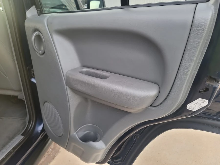 2006 Jeep KJ Liberty - Image 16 of 23